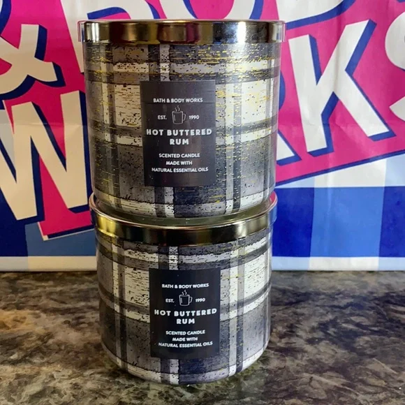 Bath & Body Works 3-Wick candles Hot buttered rum - Picture 2 of 6
